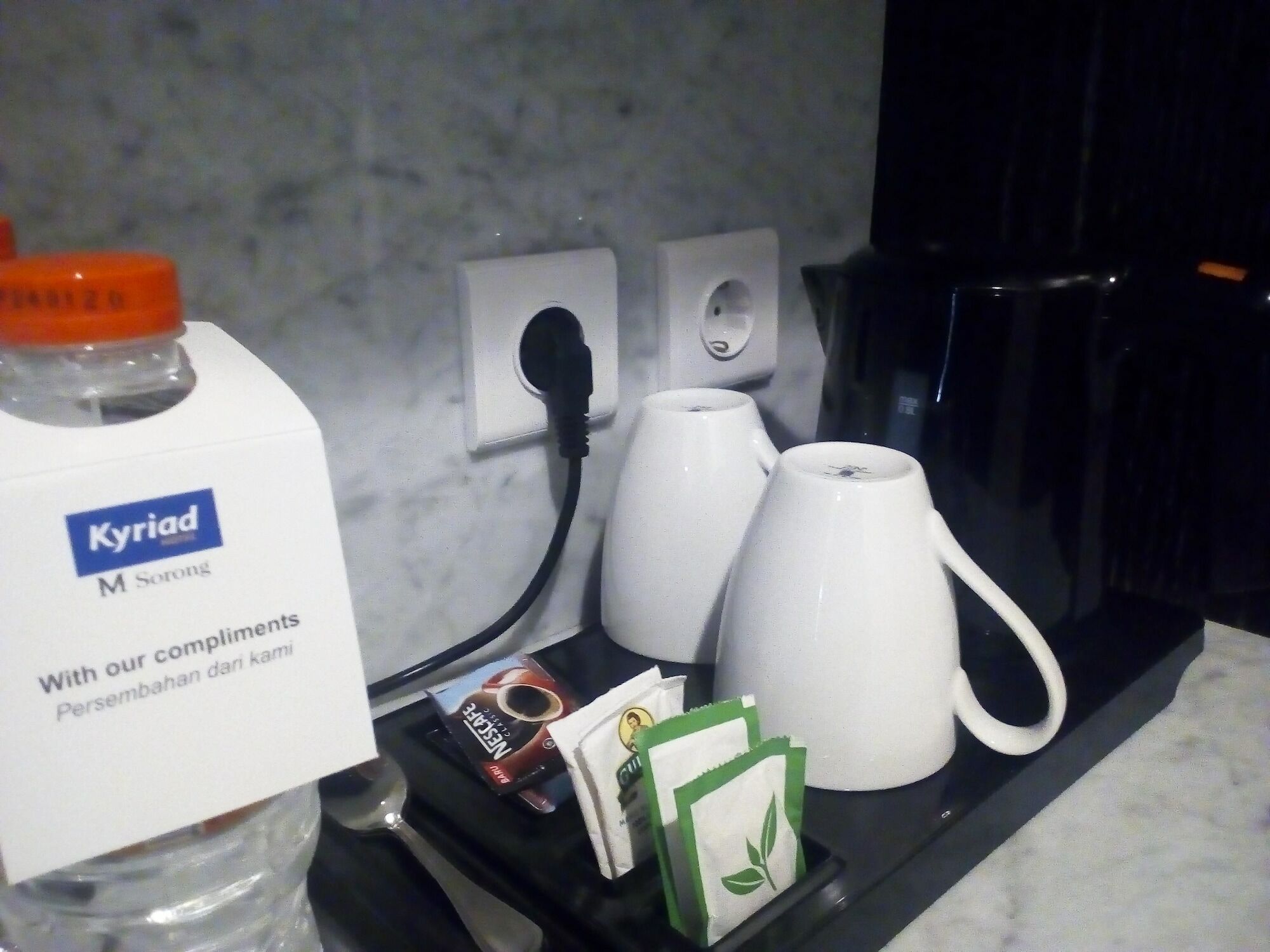 M Hotel Соронг Экстерьер фото